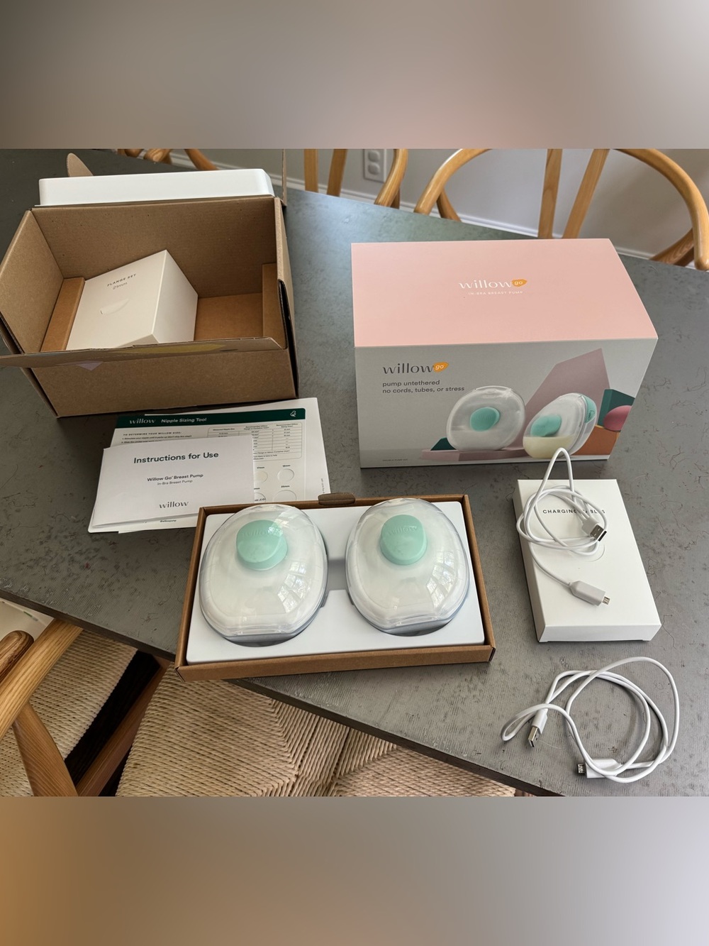 Willow Go Double Wearable Breast Pump - White with Mint Accents
